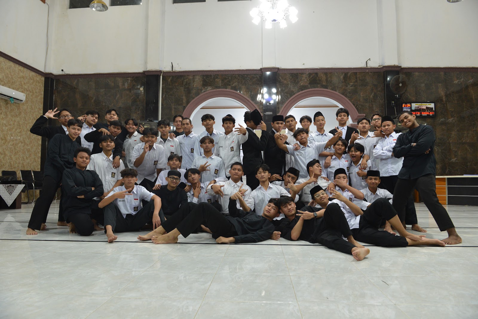 OSMIS Gallery 13